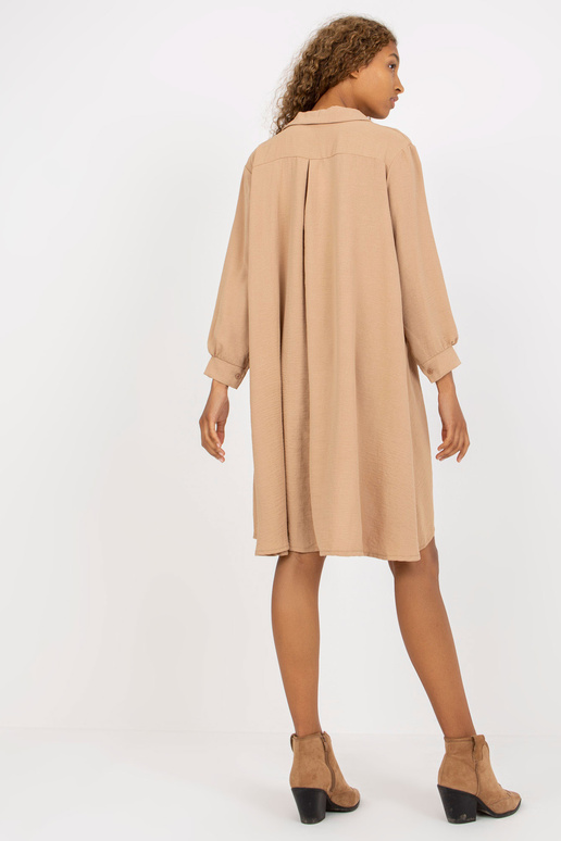 Asymetrické velbloudí šaty s dlouhým...