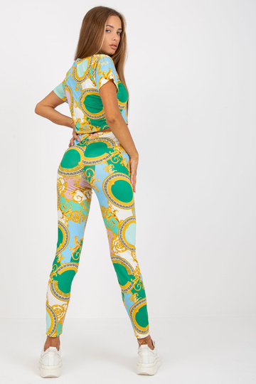 Zelený vypasovaný ležérní...