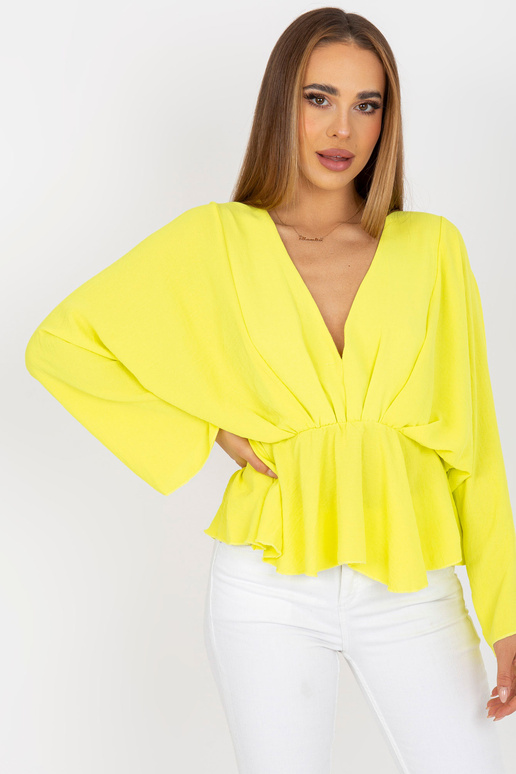 Žlutá halenka jedné velikosti s...