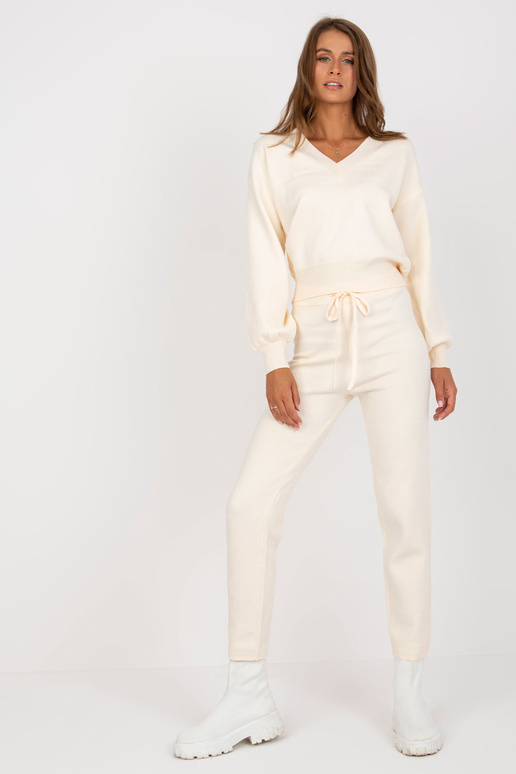 Světle béžová dvoudílná ležérní...