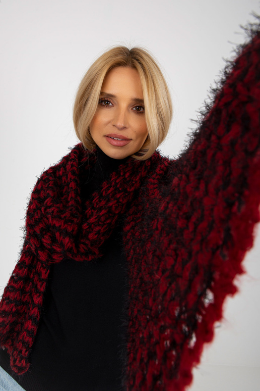 Šátek-AT-SZ-3710.88-černo-červený Šátek-AT-SZ-3710.88-černo-červený