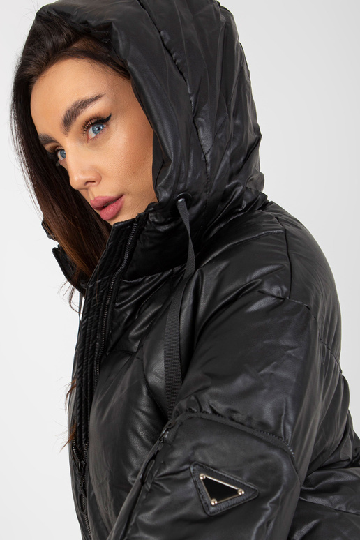 Černá zimní péřová bunda z umělé kůže