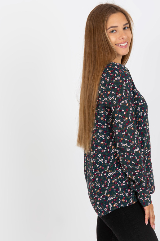 Tmavě modrá dámská halenka s květinami Tmavě modrá dámská halenka s květinami