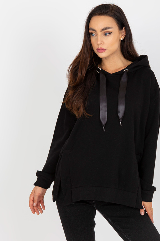 Černá mikina s kapucí a rozparky Černá mikina s kapucí a rozparky