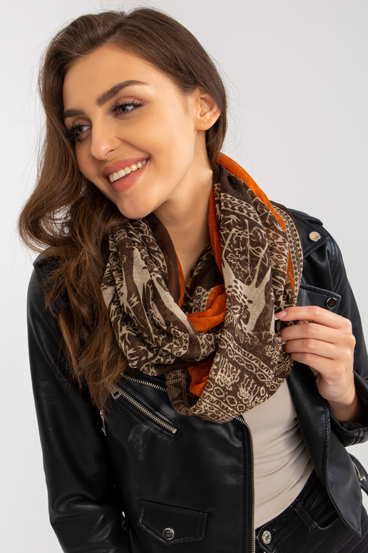 Hnědý závěsný komín s viskózou