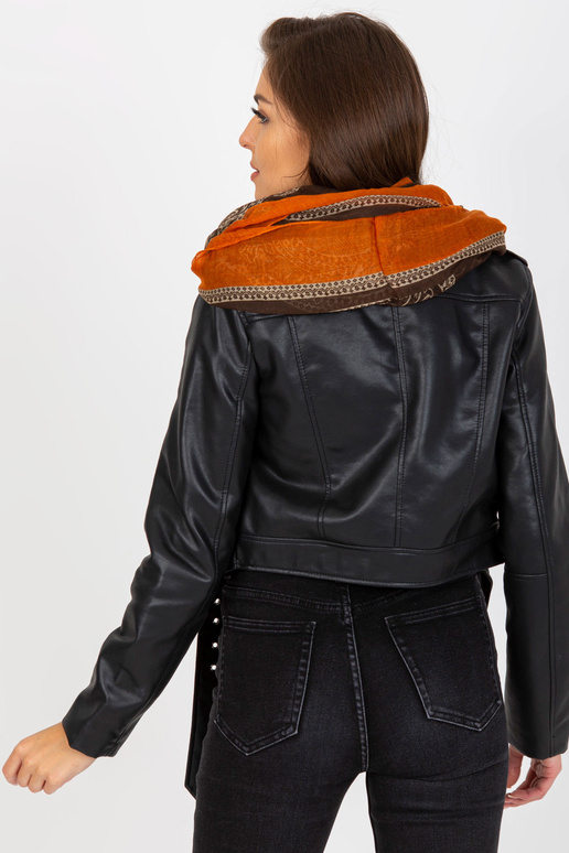 Hnědý závěsný komín s viskózou