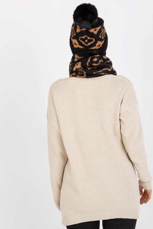 Schwarzer und Kamelfarbener...