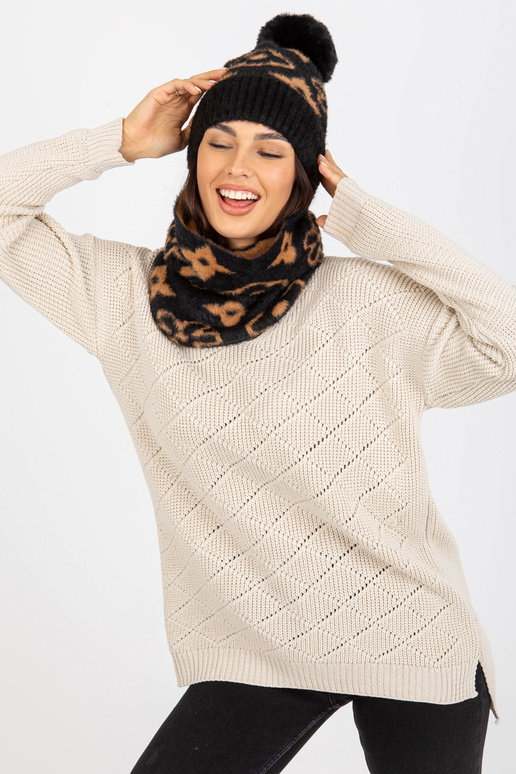 Schwarzer und Kamelfarbener...