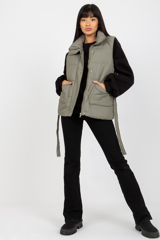 Khaki péřová vesta s vázáním a kapsami Khaki péřová vesta s vázáním a kapsami