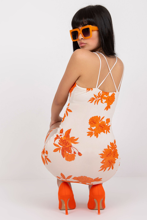 Béžové a oranžové minišaty jedné...