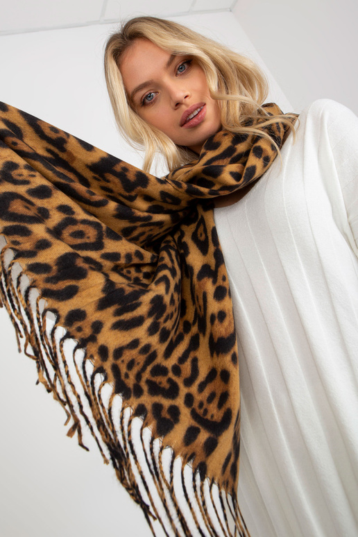 Šátek s leopardím vzorem
