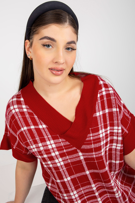 Červená pletená vesta s výstřihem do V Červená pletená vesta s výstřihem do V