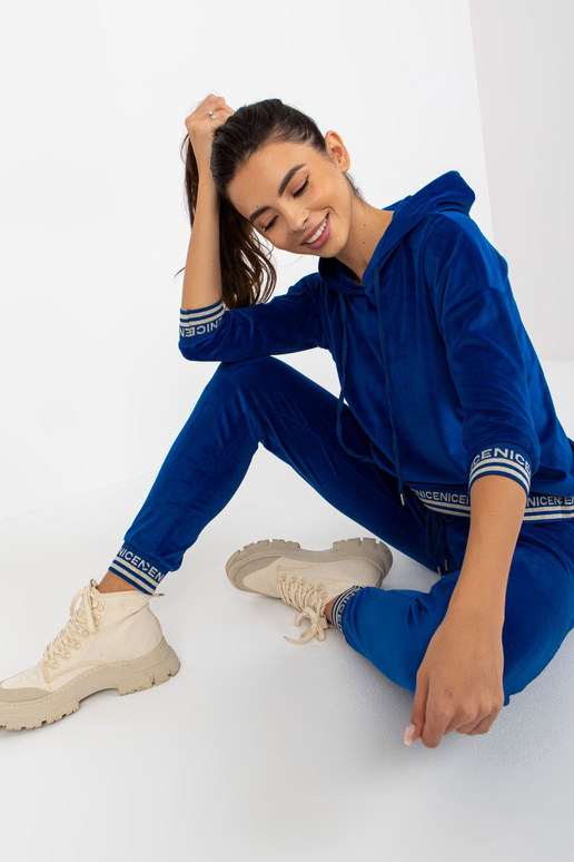 Set aus cobaltweichem Viskose-Velours