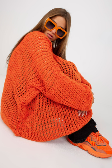 Oversized svetr s výstřihem...