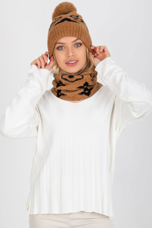 Camel a černá dámská zimní čepice s...