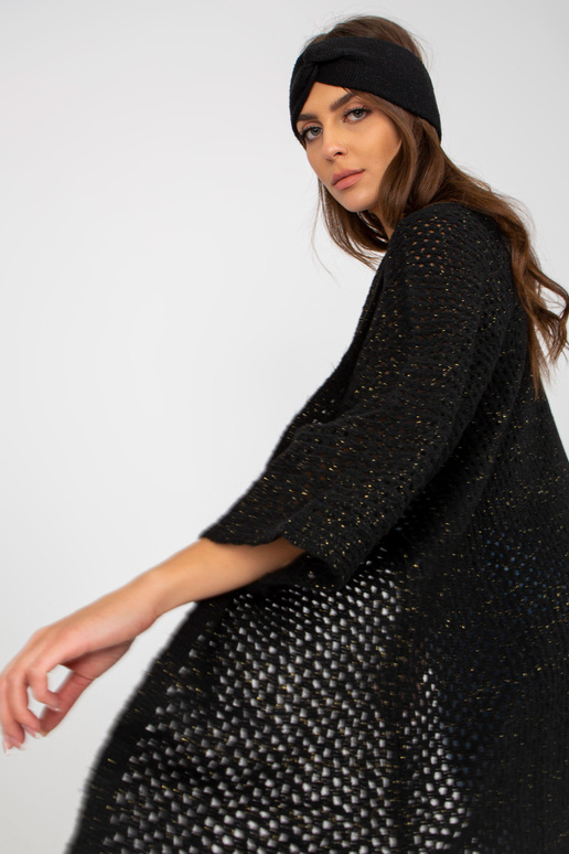 Černý dlouhý prolamovaný svetr se... Černý dlouhý prolamovaný svetr se...