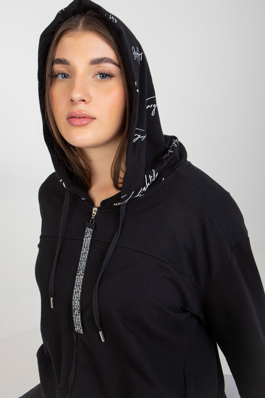 Černá mikina plus velikosti s kapucí...