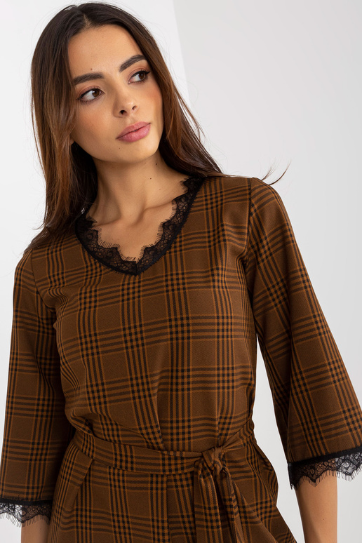 Hellbraunes und schwarzes careerites...