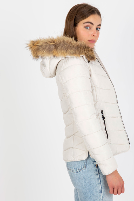 Bílá prošívaná přechodová bunda s... Bílá prošívaná přechodová bunda s...