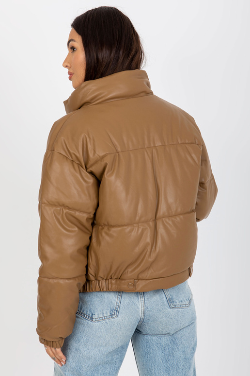 Kamelfarbene Daunenjacke aus...