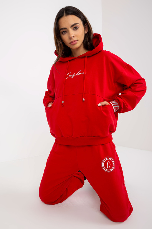 Rotes zweiteiliges Jogging-Set s... Rotes zweiteiliges Jogging-Set s...