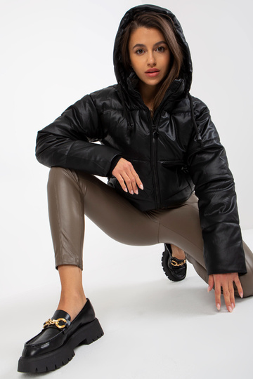 Schwarze Daunenjacke aus Öko-Leder mit Steppung