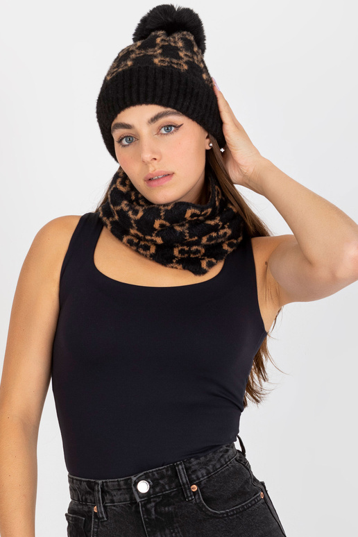 Černá dámská zimní čepice Camel se...