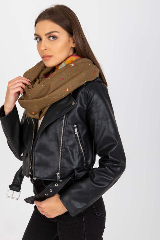 Béžový závěsný komín s potisky