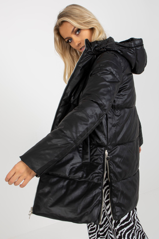 Schwarze Winterjacke aus Öko-Leder...