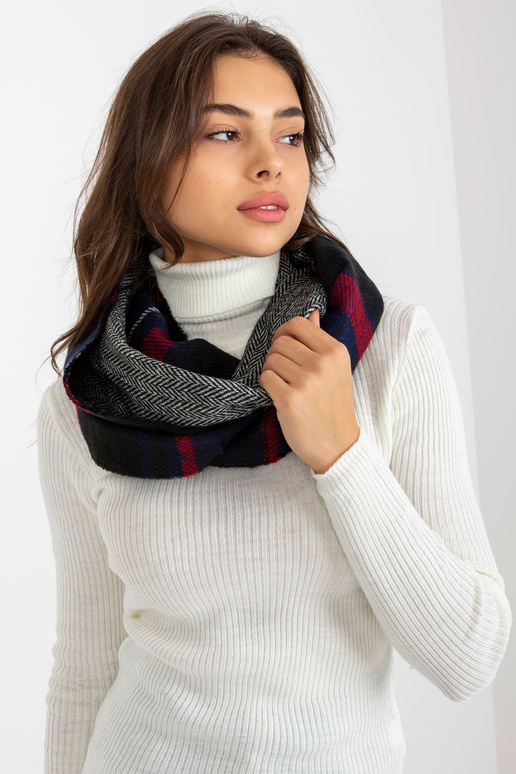 Tmavě modrý a červený kostkovaný...