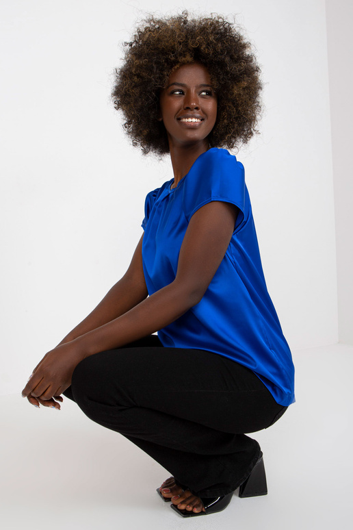 Tmavě modrá hladká halenka s kulatým...