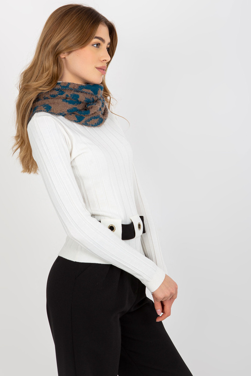 Tmavě béžovo-mořský zimní komín ve...