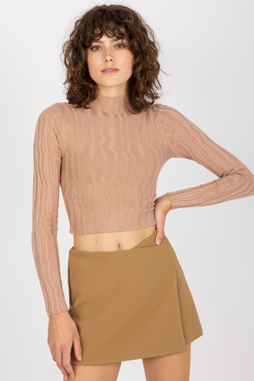 Tmavě béžový vypasovaný krátký svetr...