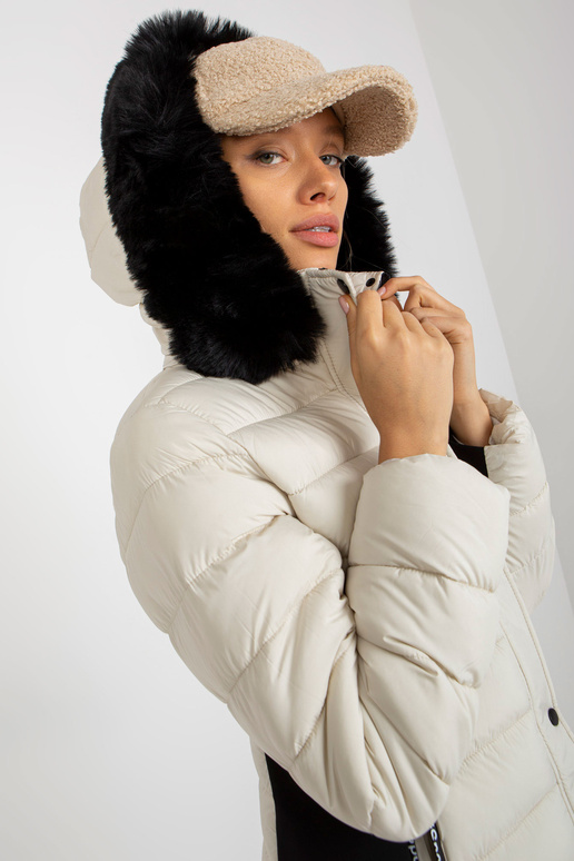 Světle béžová přechodná prošívaná... Světle béžová přechodná prošívaná...