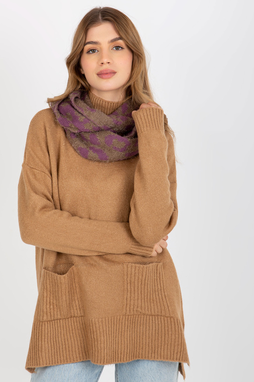 Tmavě béžovo-fialový zimní komín se...