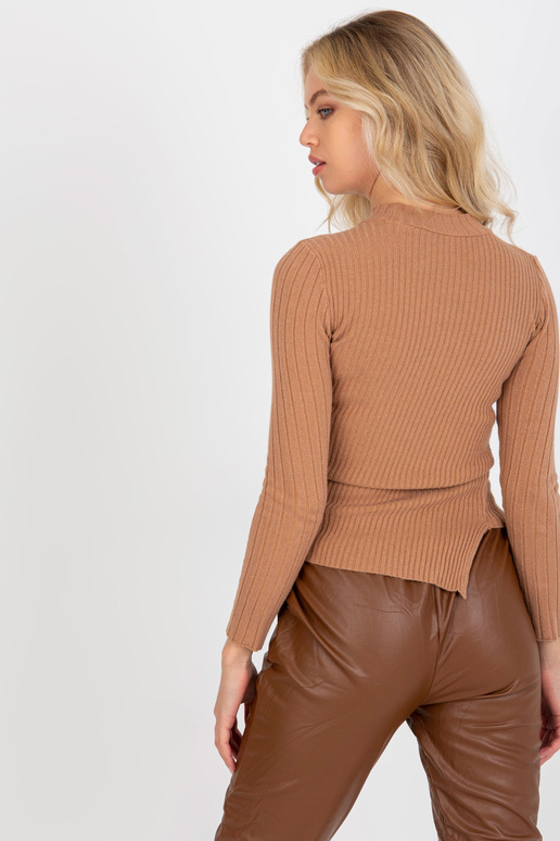 Velbloudí žebrovaný asymetrický svetr...