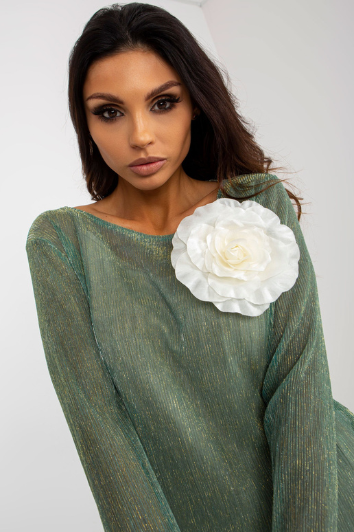 Světle zelená a béžová lesklá...