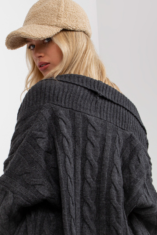 Tmavě šedá třídílná pletená souprava...