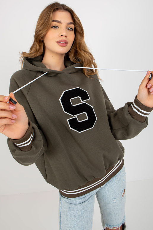 Khaki mikina s kapucí a nášivkou