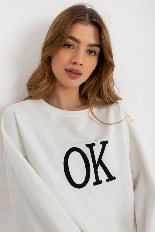 Bílá volná oversize mikina bez kapuce...