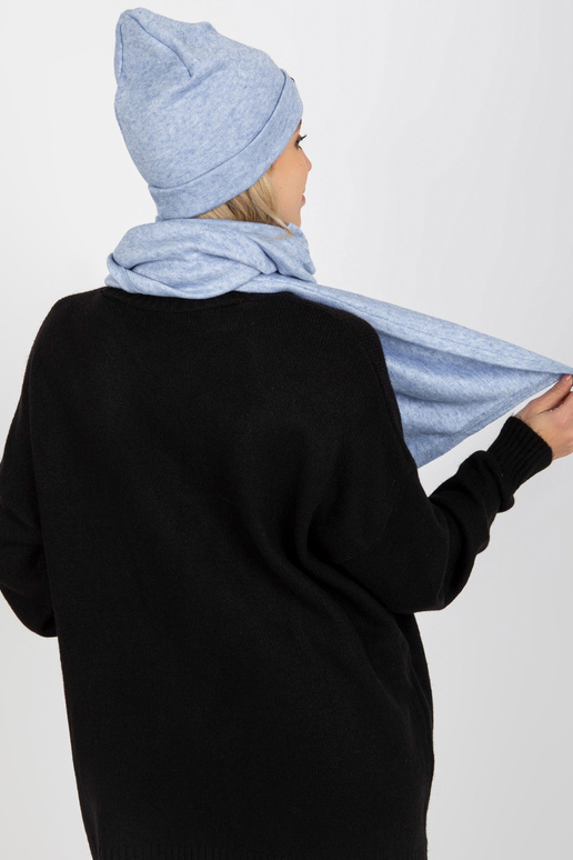 Modrý dvoudílný zimní set se šálou