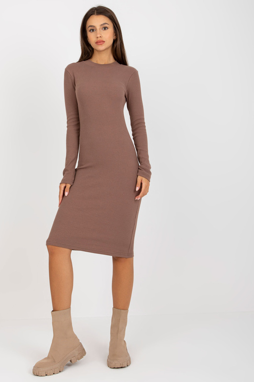 Základní šaty hnědého střihu z...