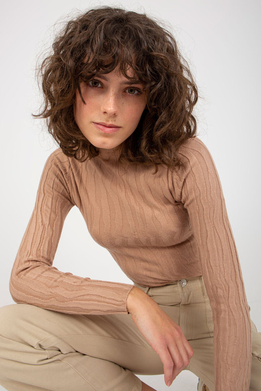 Dámský poloturtleneck vypasovaný...