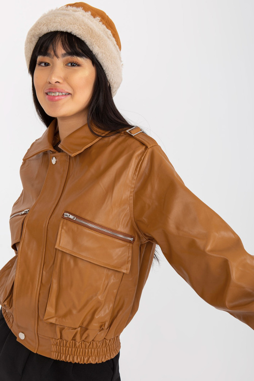 Camel krátká bunda z eko kůže s kapsami