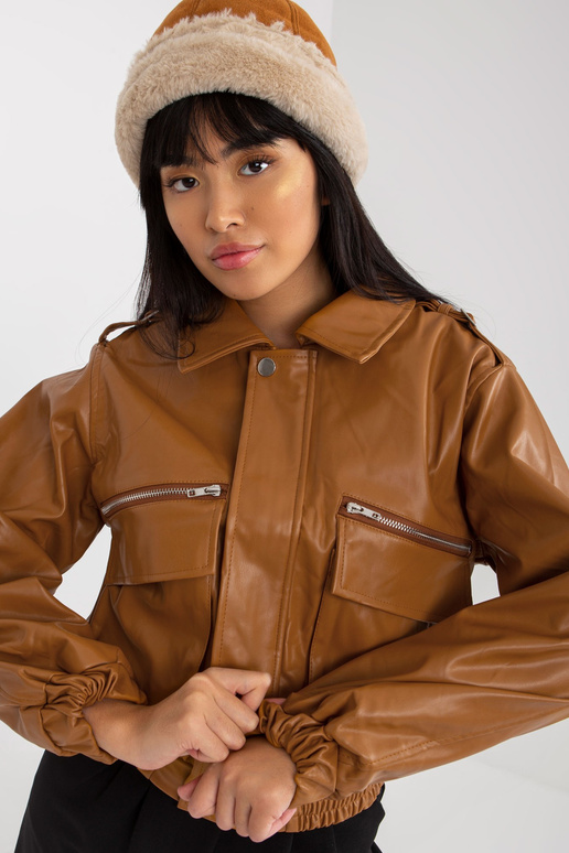 Camel krátká bunda z eko kůže s kapsami