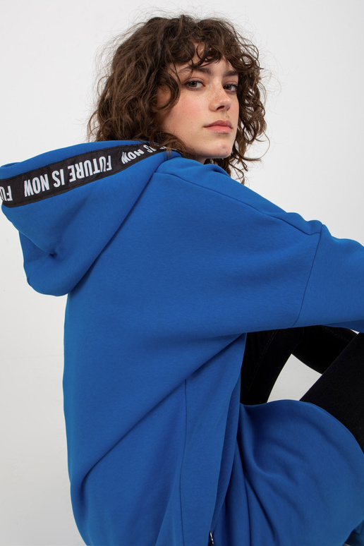 Tmavě modrá dlouhá mikina s kapucí