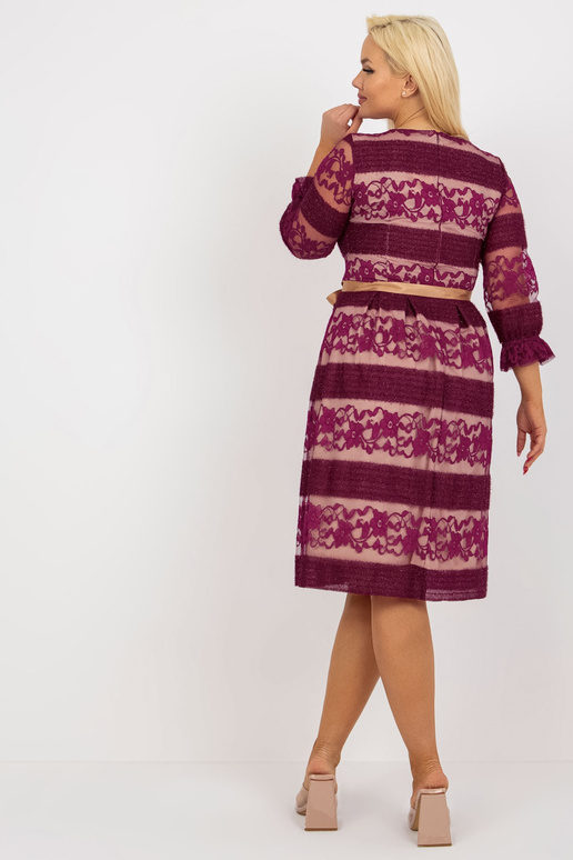 Fialové koktejlové šaty velké...