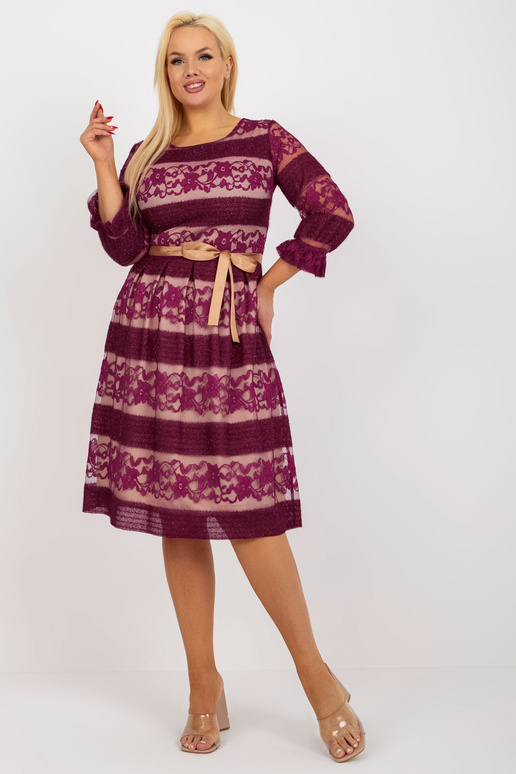 Fialové koktejlové šaty velké...