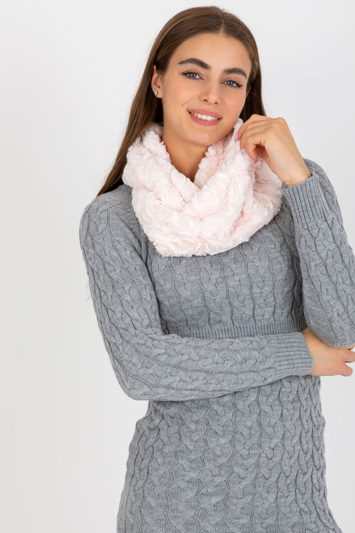 Světle růžový zimní komín z umělé...