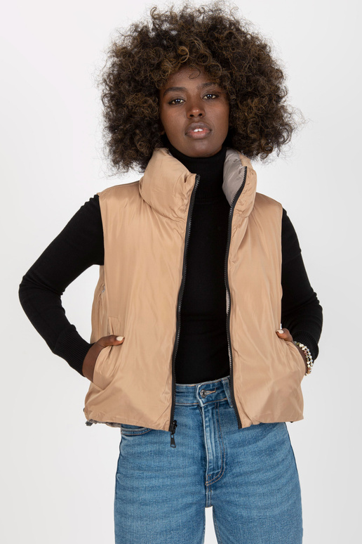 Světle šedá oboustranná péřová vesta...